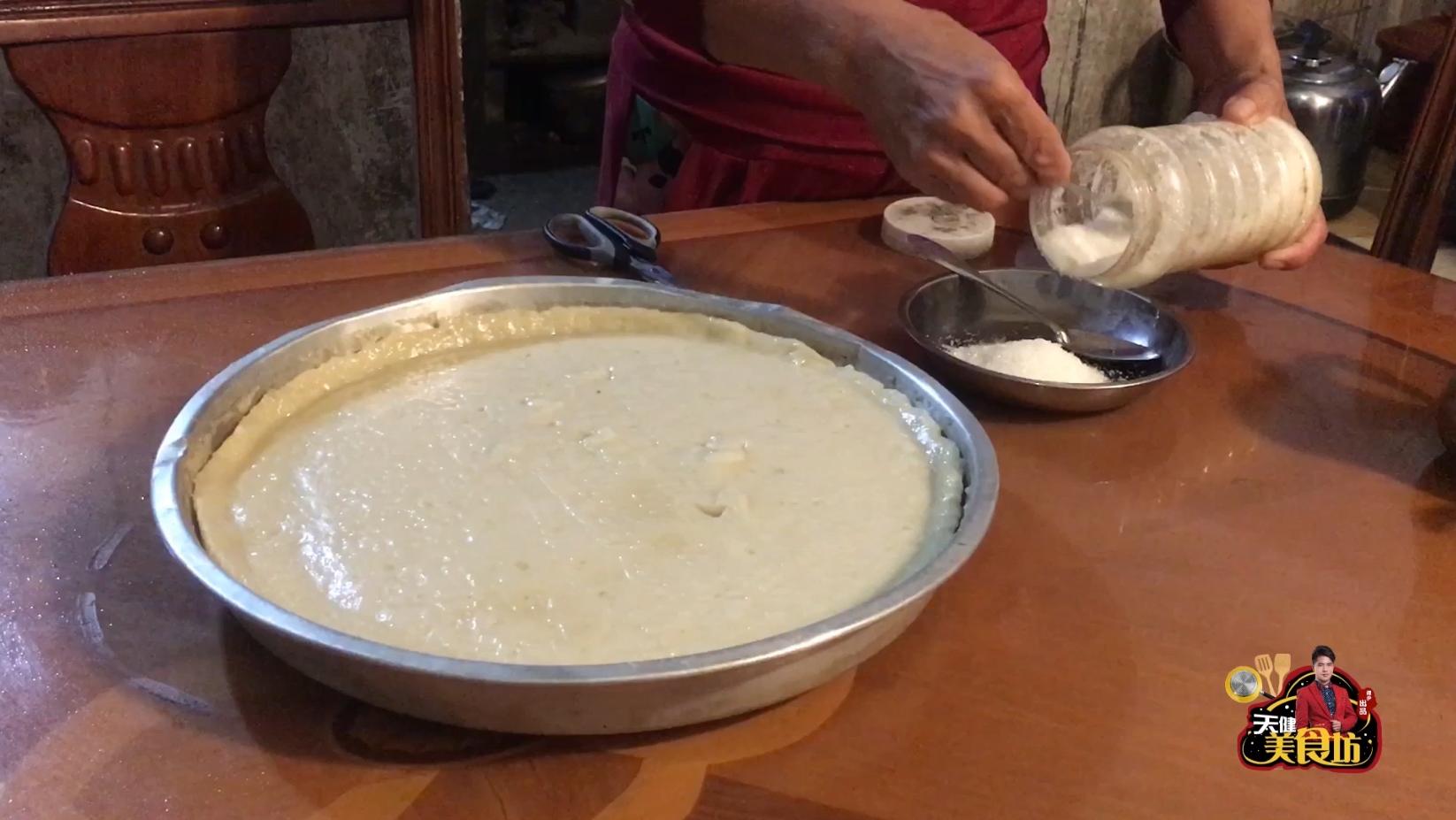 超简单好吃的糯米糍粑外脆里糯,糯米糍粑软糯香甜简单好吃