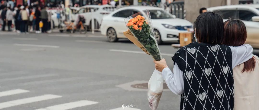 武汉地铁循礼门鲜花花市,武汉循礼门花市蓝色玫瑰