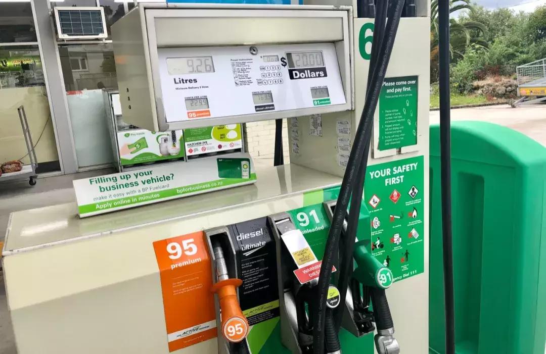 比国内油价还高三四块！这地方奔驰不如日系车受欢迎！