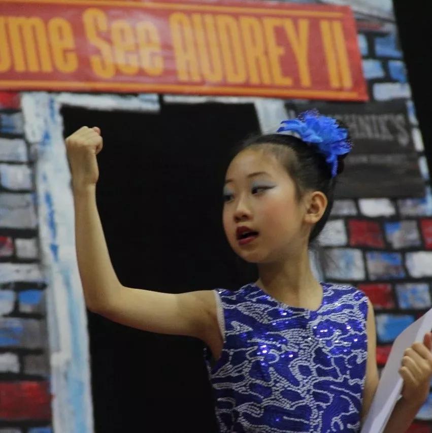 让你瑟瑟发抖地捧腹大笑/力迈中美国际学校卡文特“绿魔先生”