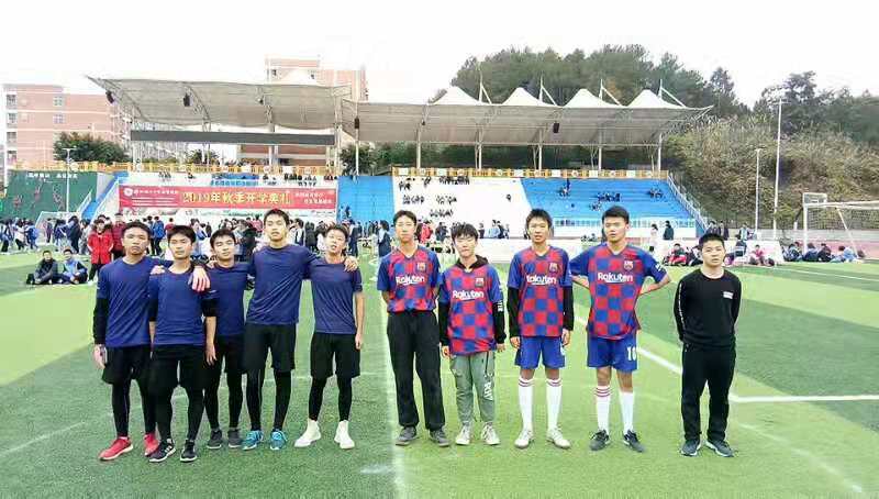 绵阳南山中学实验学校足球队队服,绵阳南山中学双语学校足球直播