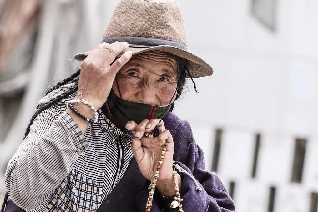 105微距镜头性价比最高的,超便宜微距镜头有哪些