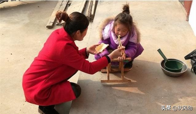 小时候看到别人吃东西我也好想吃,小时候羡慕邻居吃肉