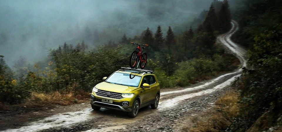 买轿车还是小型suv聪明人都选对了,为什么轿车贵suv便宜