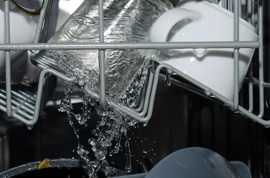 买洗碗机之前这些缺点了解下,选洗碗机建议大家这7种不要买