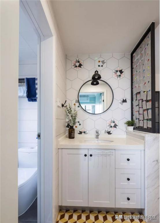 小户型进户门对卫生间门如何设计,家里入户门对厕所门怎么办