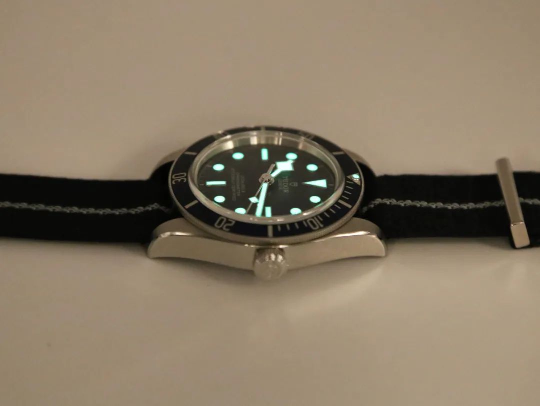 帝舵sub蓝水鬼,2万预算买帝舵哪款表