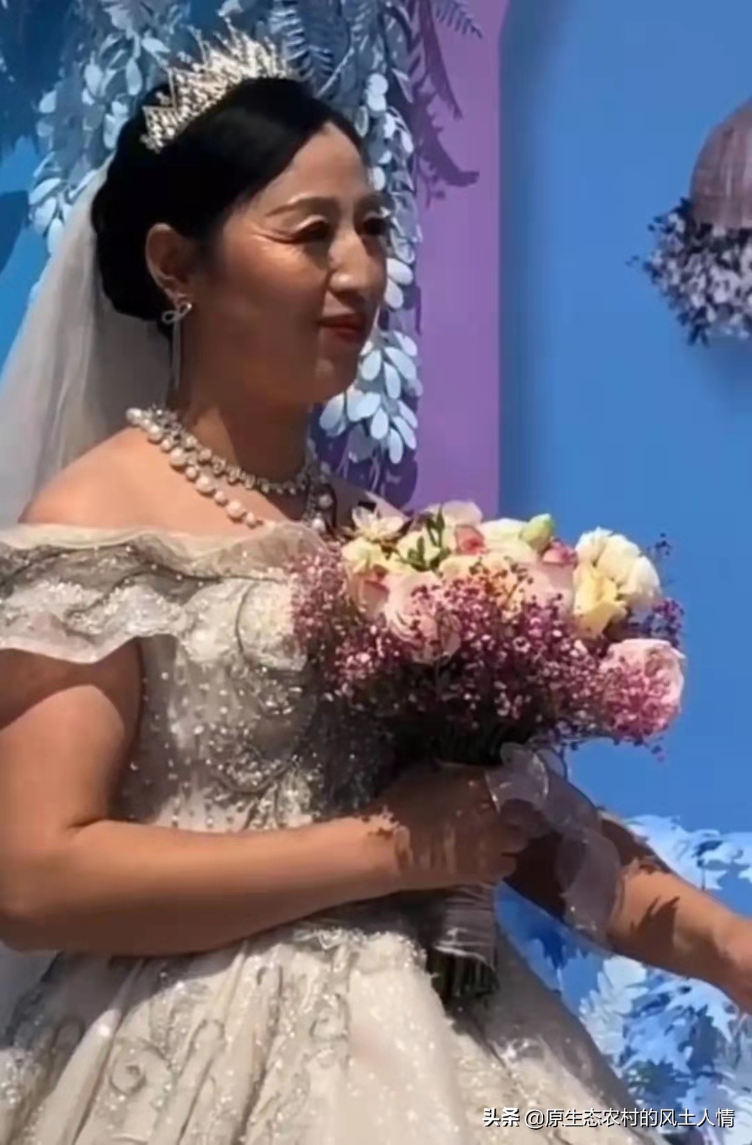 农村25岁小伙娶了离过婚的新娘,农村大龄小伙娶19岁新娘