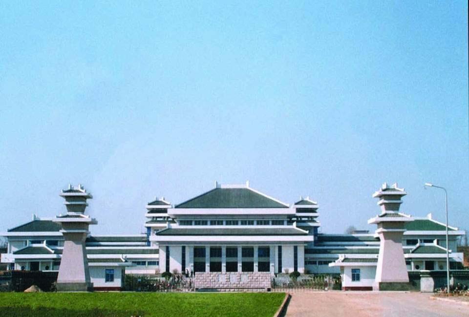 河南有一座三个省命名的博物馆,河南博物馆和洛阳博物馆哪个更好