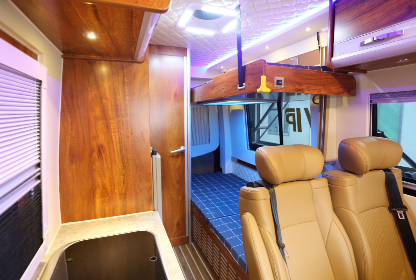 最新亚星欧睿房车视频详解图,亚星欧睿b型房车经验