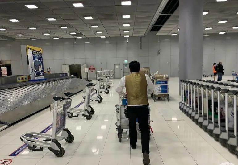 泰国航空787商务舱,疫情之下的海南航空