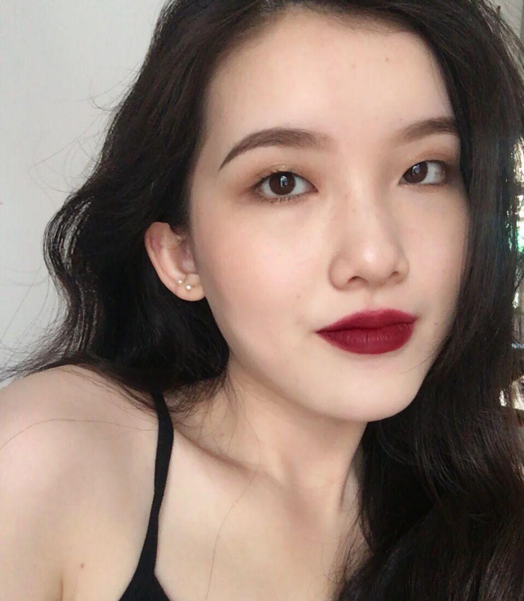 不愧是大火的小金条，显白有气质，盲选都不会错，这是来抢钱的？