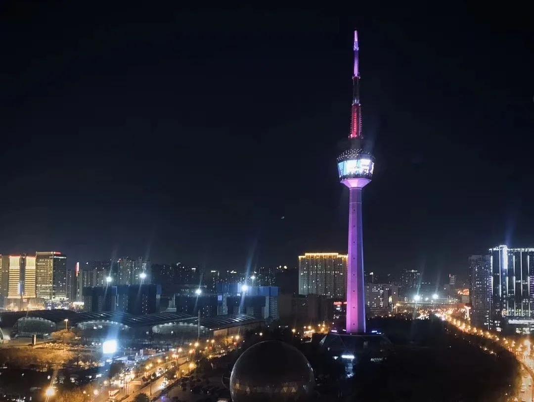 西安异地情侣约会,异地恋周末情侣