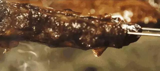 长期吃肉会出现什么情况,痰湿跟吃肉有关系吗