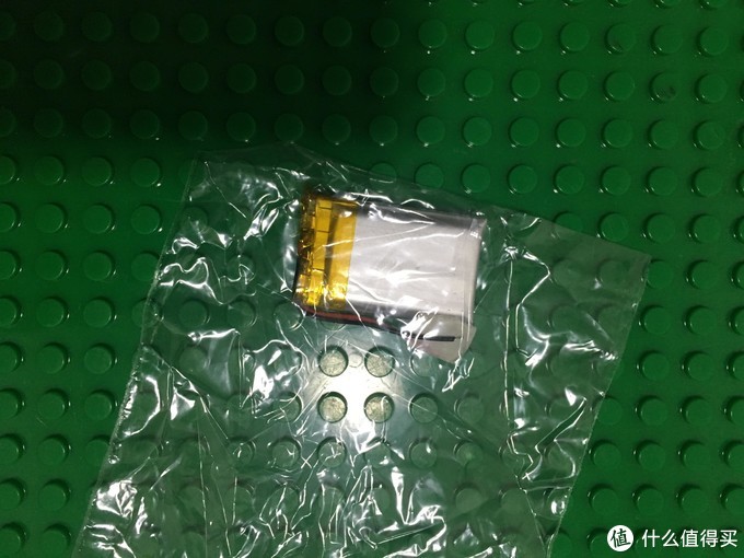 行车记录仪的电池自己怎么换,行车记录仪换个电池多少钱