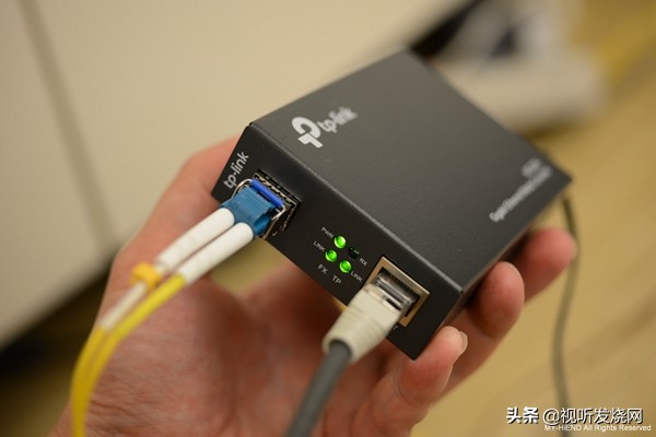 直接提升串流音乐的声音：SOtMsNH-10G网络交换器