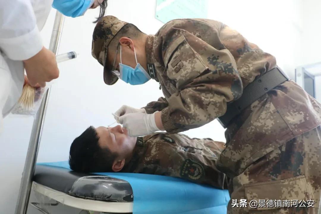 白衣执甲护士图片大全,白衣执甲医护工作者