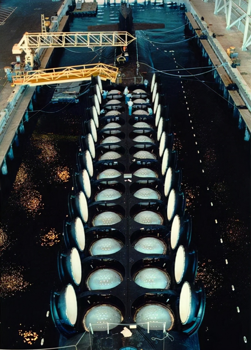 巨浪3导弹官方发射视频,巨浪3导弹vs布拉瓦导弹