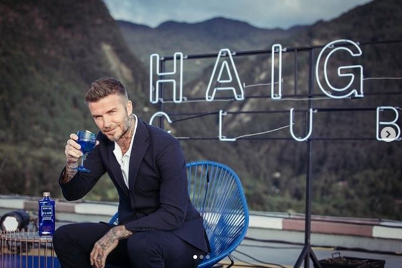 贾斯汀比伯先认识霉霉还是赛琳娜,贾斯汀比伯跟霉霉谁更火