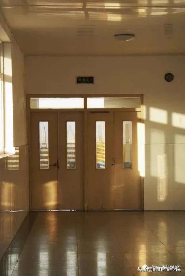 日落大道浪漫出逃歌词,在日落大道浪漫出逃下一句