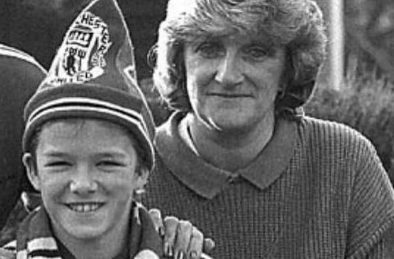 贝克汉姆晒女儿美照,贝克汉姆戴安娜