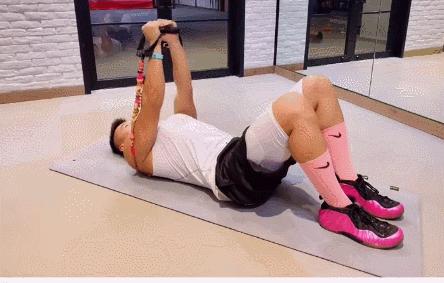 练胸副乳怎么练下去,练副乳扩胸运动