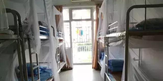 深圳前十中学宿舍,深圳四大高中宿舍图