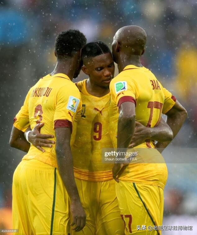 自称梅西曾辅佐他踢球，世界杯打假球贪得无厌头像被球迷印上美元