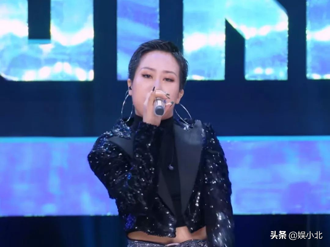 虞书欣对赵小棠撒娇,当赵小棠遇到虞书欣