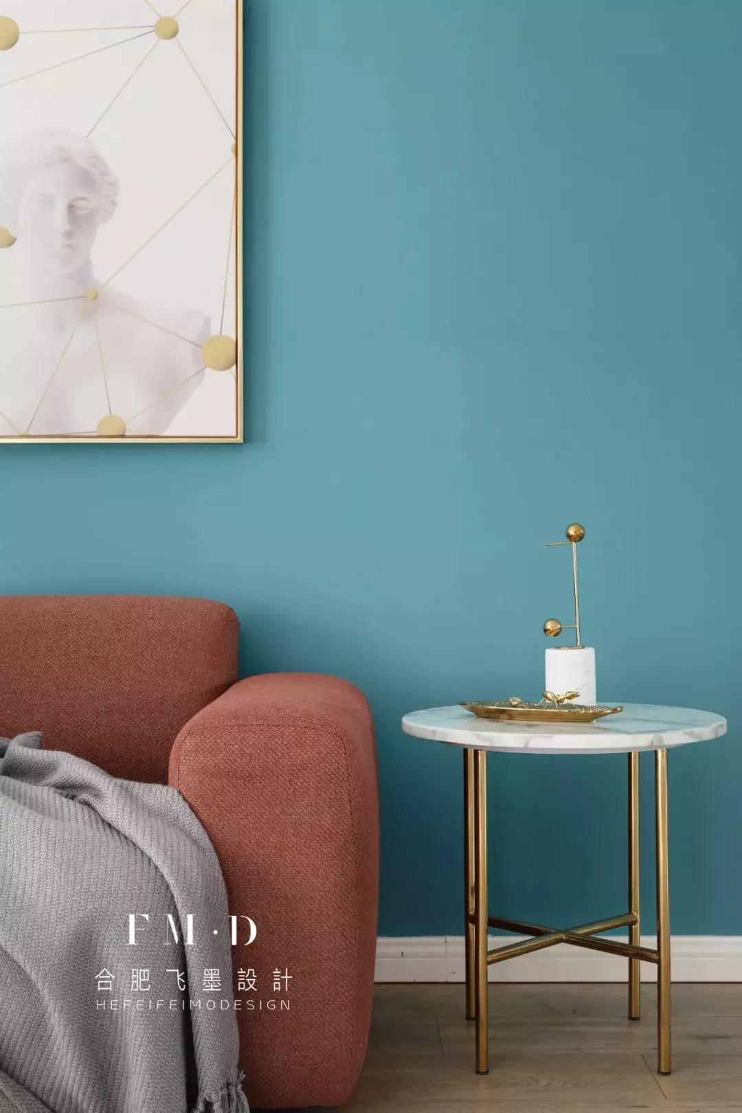 房子装修花再多钱,客厅还是沙发+茶几+电视柜,这样装修好看实用