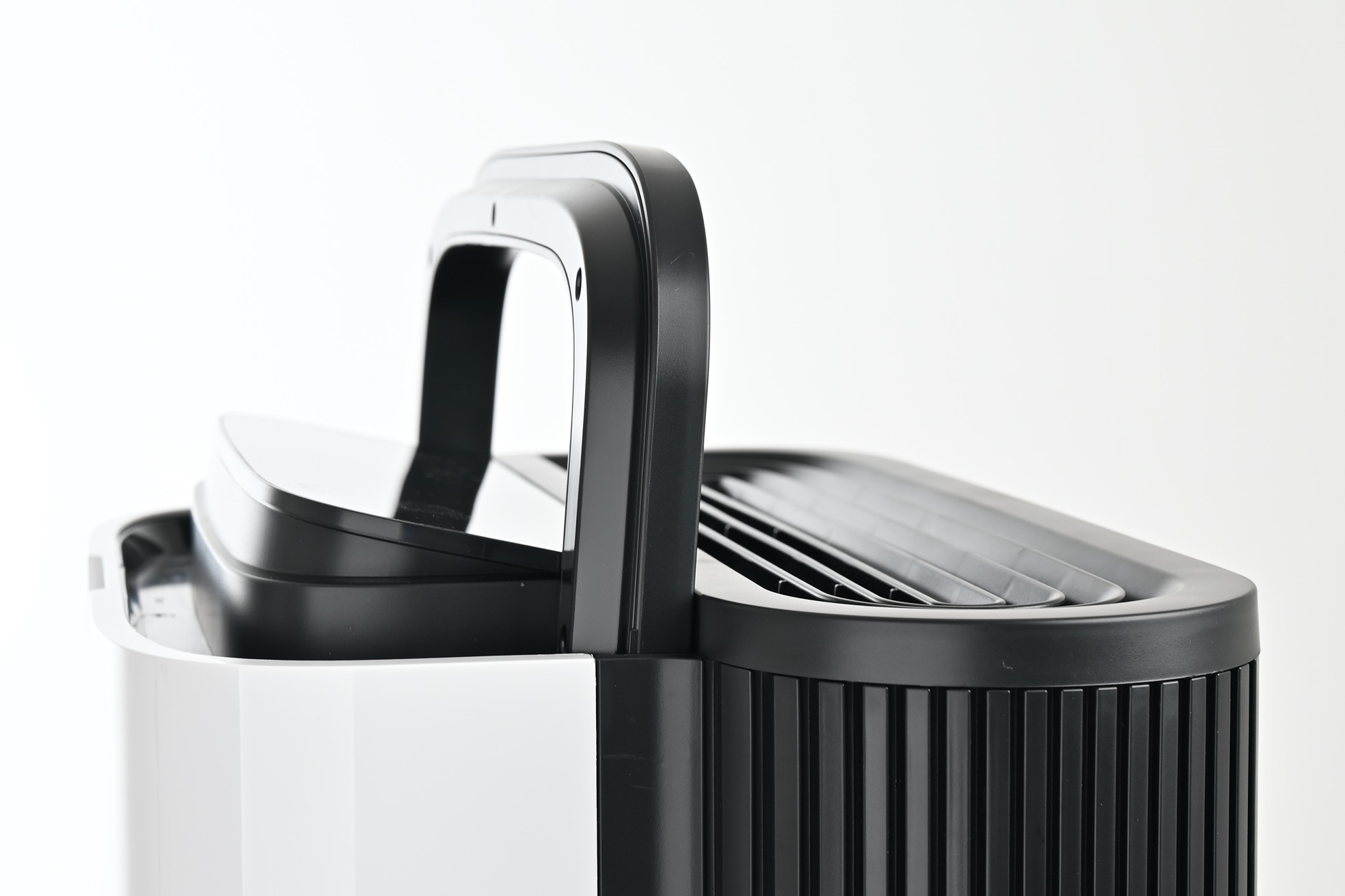 为了保卫乐高箱子,斥“巨资”买了一台德业抽湿机