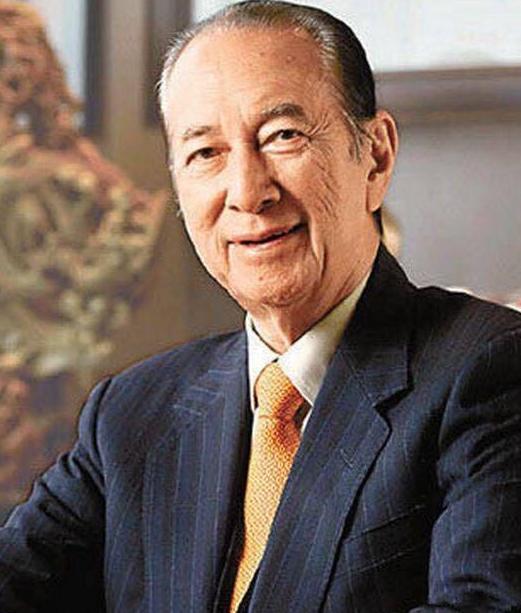 为当赌王“人肉坐垫”甩陈柏霖,5年3胎斗正室,今拿5亿被扫出门