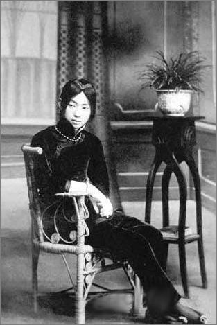 他是一代京剧大师，乃进军好莱坞第一人，开启娱乐圈“男色时尚”