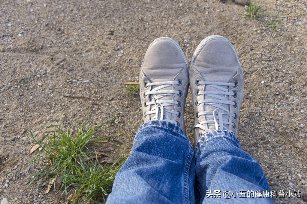 足癣不是真菌感染怎么治,足癣怎么治疗好得快