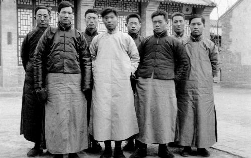 民国中式服饰,民国穿长衫的先生