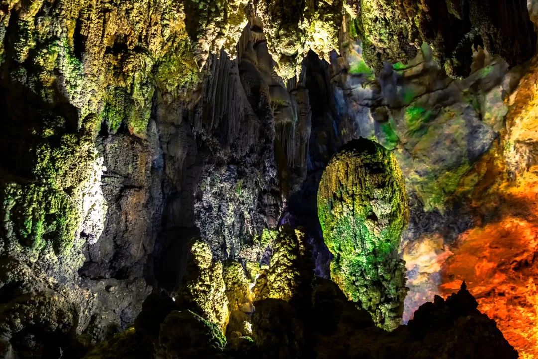 坐上高铁去旅游沿线美食尝个遍,云贵川渝高铁环线