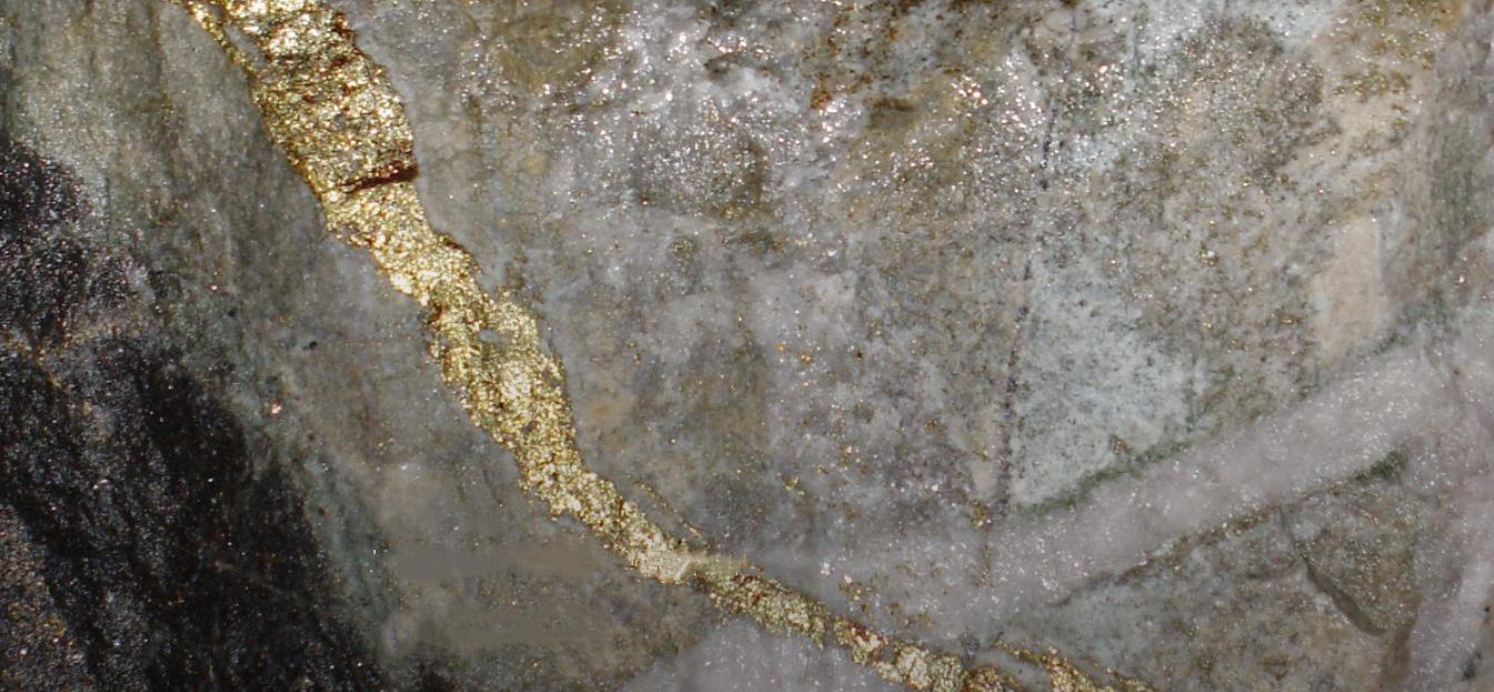 宇宙中的黄金星球怎么形成的,宇宙最难形成的金属是黄金吗