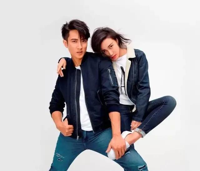 陈漫代言粉红丝带图片,陈漫代言了什么品牌衣服