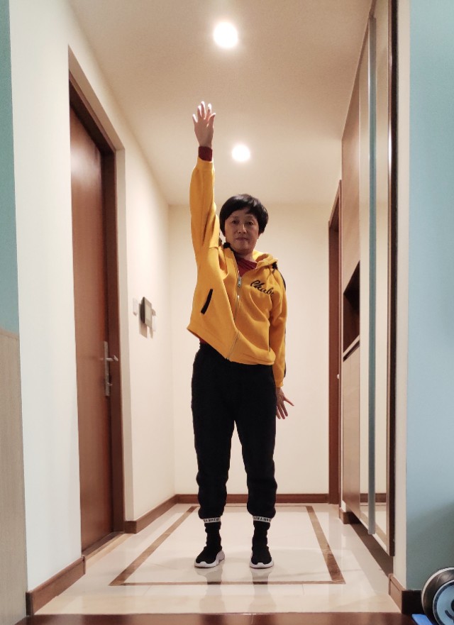 一个动作十天治肩周炎,查找治肩周炎的妙招