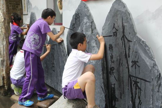 清华附小如何教育孩子,让儿童站在学校正中央