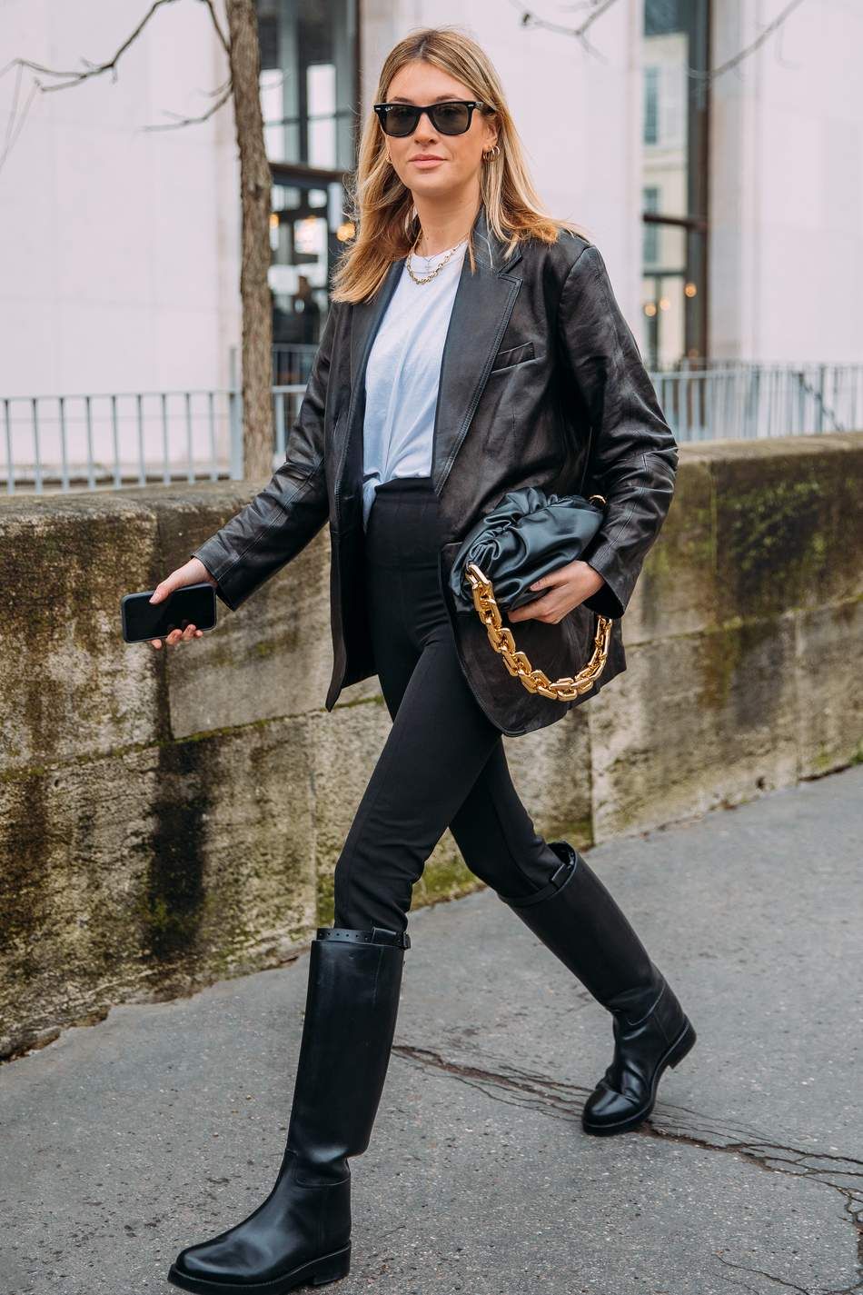 适合小个子粗腿的烟筒靴,今年最火的粗跟烟筒靴