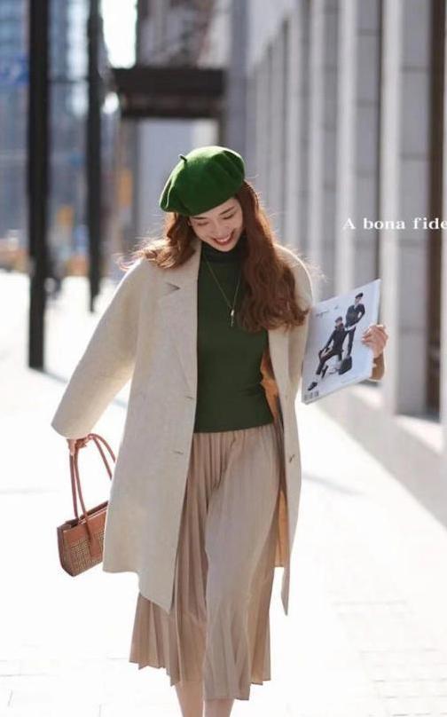 搭配大衣的修身显瘦长裙,黑色呢大衣长裙显瘦穿搭