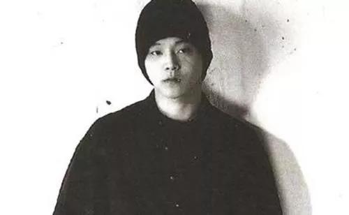 年轻的窦唯与王菲,窦唯为了王菲离开黑豹值得吗