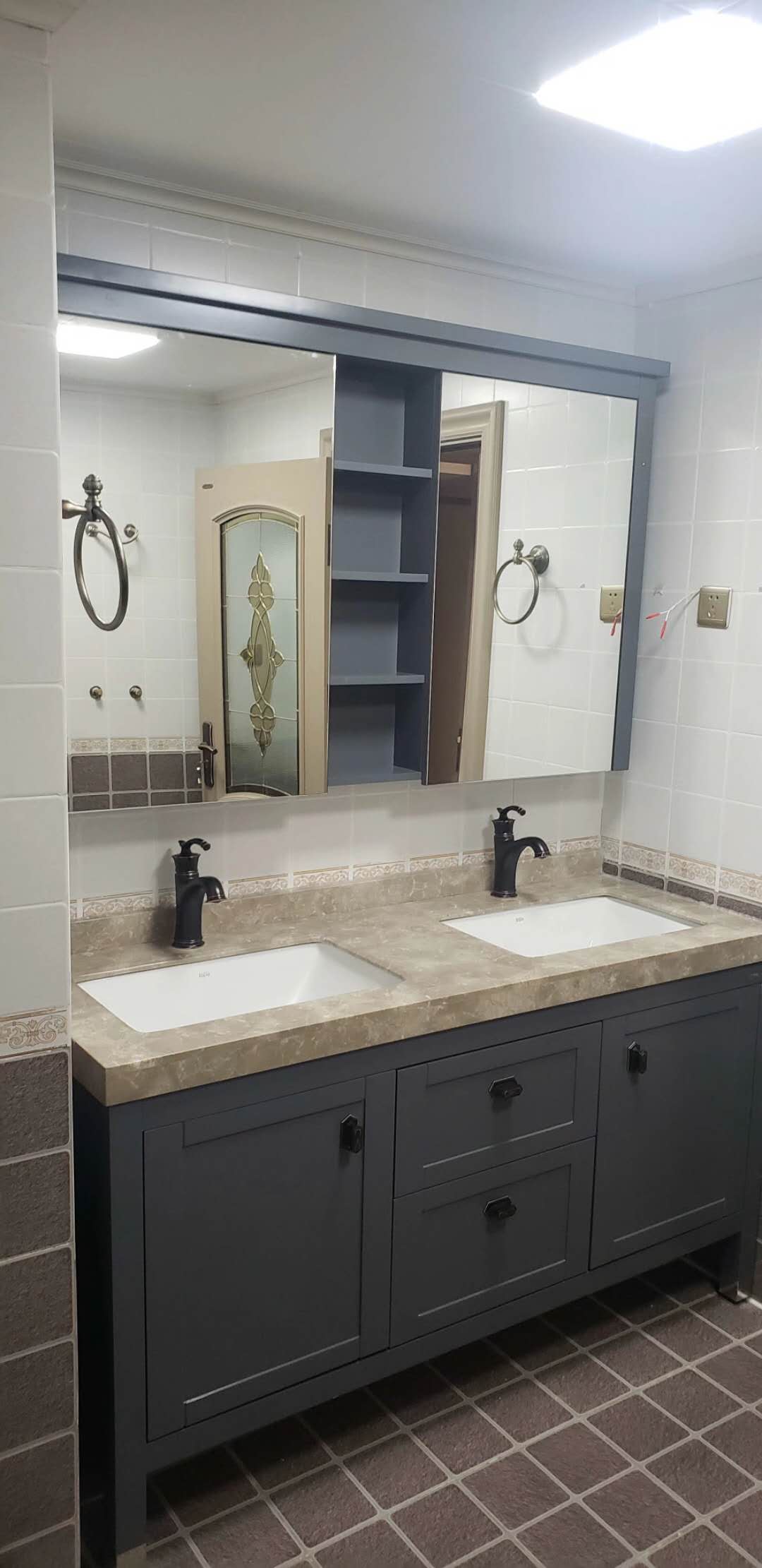 浴室柜台下盆尺寸怎么挑选,怎么挑选定制浴室柜行情价格