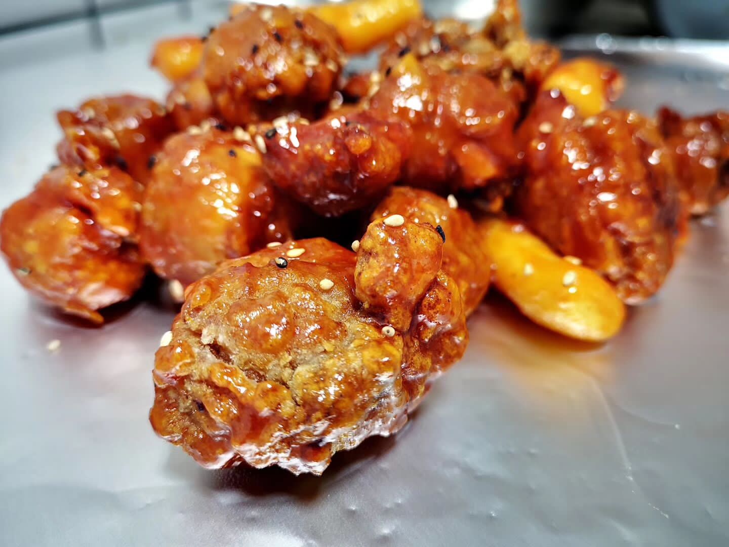 怎样投资一家炸鸡店,一家炸鸡店经营模式