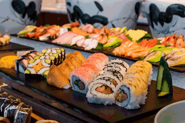 徐州第一高楼里排队不止哥老官！前5家店你可能都没吃过...