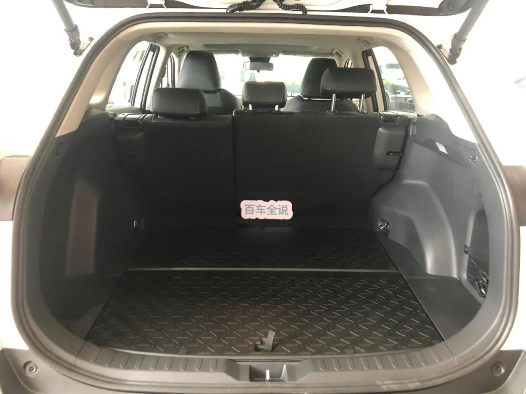 探店丨动力肉，内饰老，丰田荣放凭啥销量这么好？