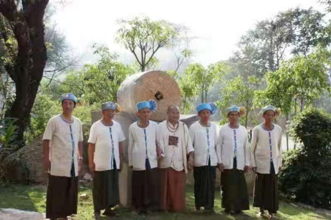 罕真的傣医药情缘