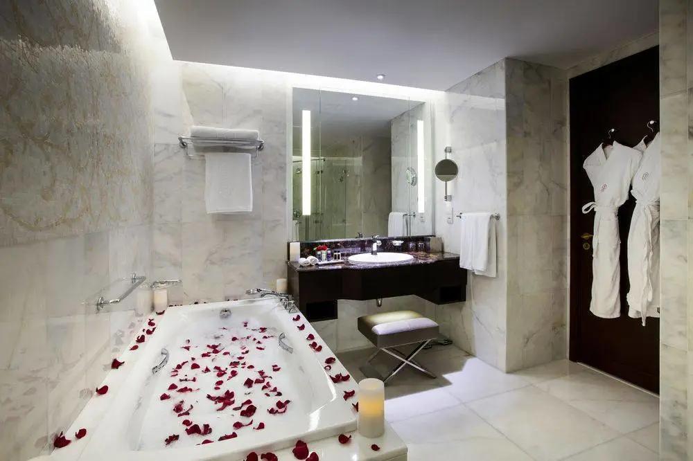 阿布扎比1000左右酒店推荐,阿布扎比酋长酒店