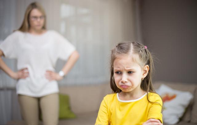 小孩遇事喜欢推卸责任怎么办,孩子逃避问题家长怎样处理